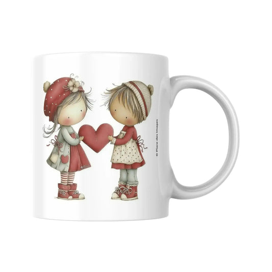 Mug blanc céramique 325ml avec 2 illustrations de couples de jeunes femmes LGBT. Vue 2