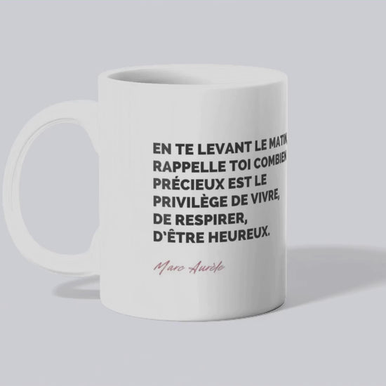 Mug / Tasse Citation de Marc Aurèle sur le moment présent (vidéo) - Place des Images