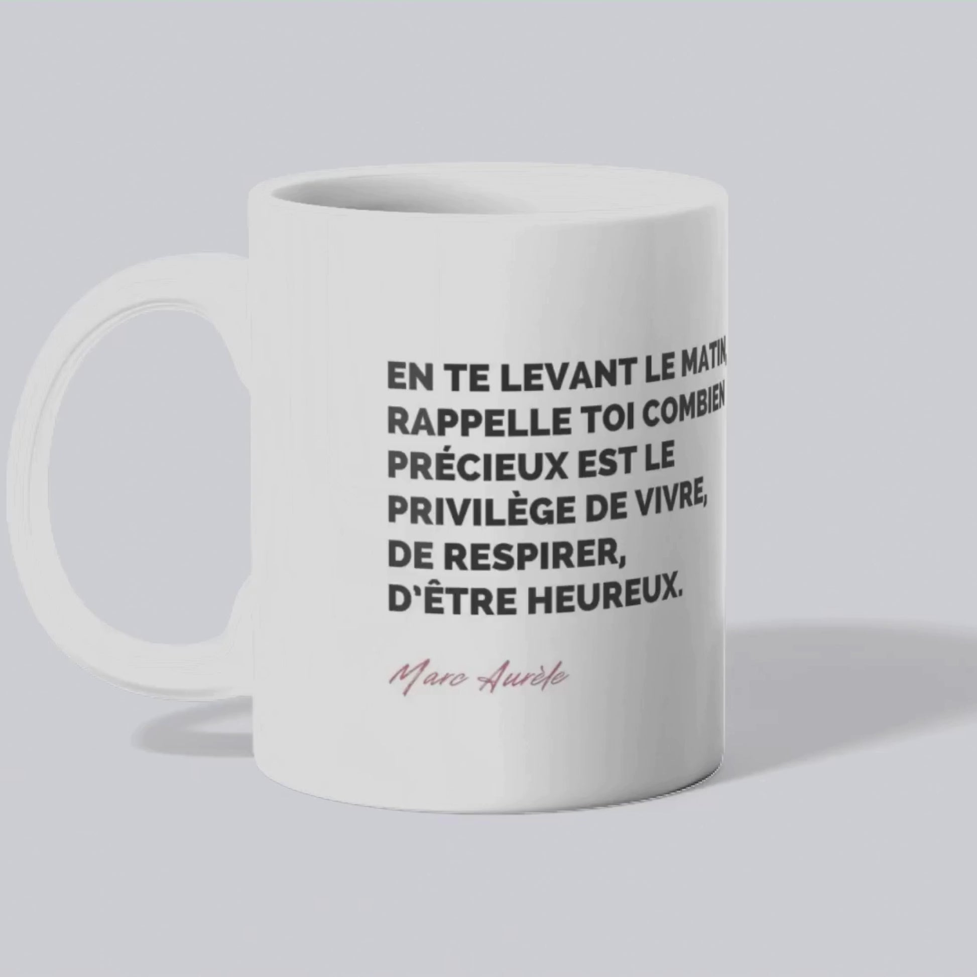 Mug / Tasse Citation de Marc Aurèle sur le moment présent (vidéo) - Place des Images